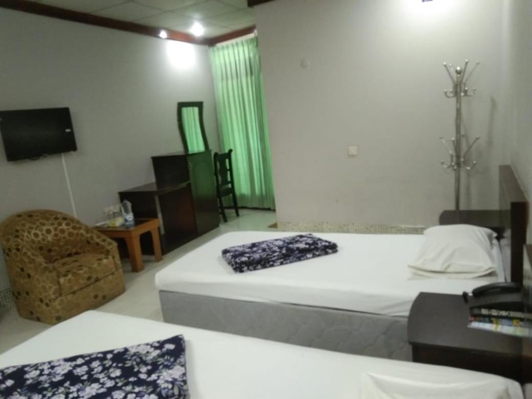 Hotel Sea World Cox'S Bazar Bagian luar foto